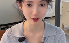 老师摸自己下面摸出白浆视频